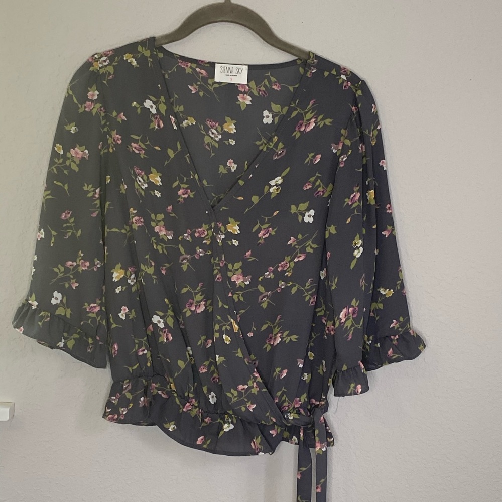 3/4 Sleeve floral blouse